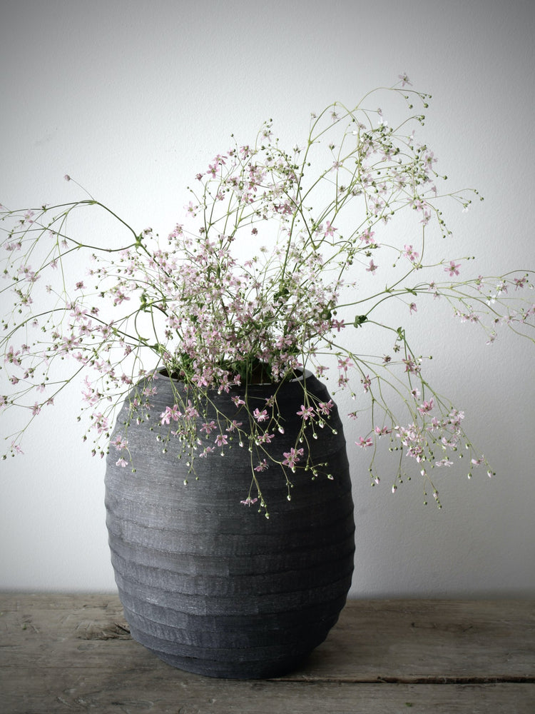
                  
                    organic vase, smoke
                  
                