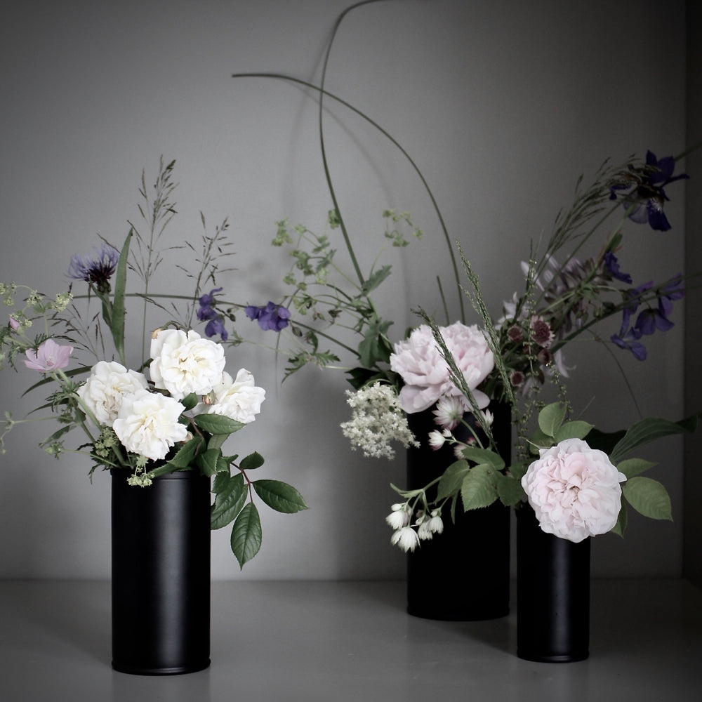 
                  
                    genuine vase, medium sort
                  
                