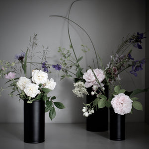 
                  
                    genuine vase, medium sort
                  
                